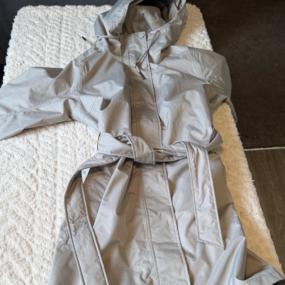 Helly Hansen classic trench coat💕🌹 - Picture 3 of 5